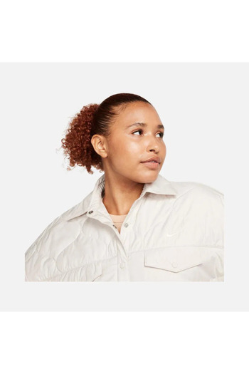 Nike Essential Women's Quilted Trench Jacket - Full-Snap, White, Loose Fit Fb8732