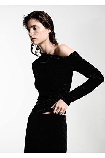 MANGO Woman Asymmetrical Velvet Blouse
