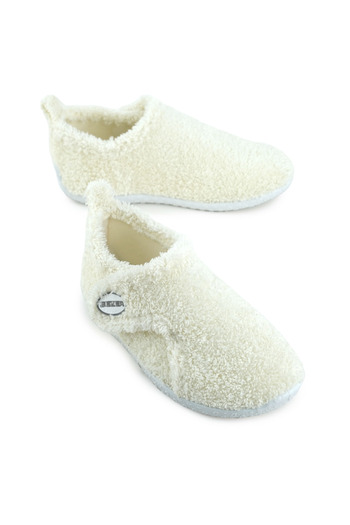 GEZER Winter Girls' Plush Comfortable Sole Velcro Adjustable Home School Nursery Slippers Shoes