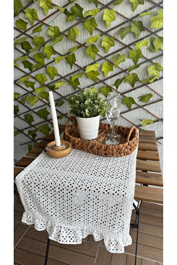 Decamor home White Scallop Single Layer Ruffle Runner