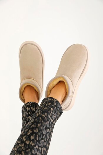 Beyond Beige High Sole Mini Sheepskin Suede Boots 4,5cm Byndum02