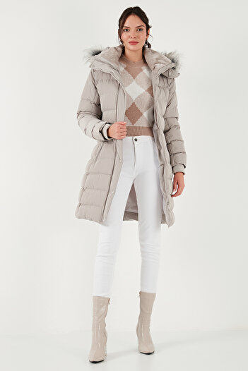 Lela Regular Fit Çıkarılabilir Kapüşonlu Fermuarlı Cepli Şişme Mont  MONT 497EMİLY