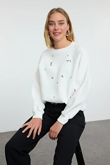 Trendyol Collection Thick Fleece Inside Ecru Comfortable Sweatshirt with Stone Detail - Twoaw25Sw00281