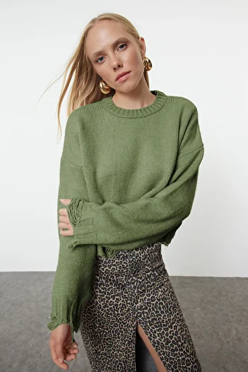 Trendyol Collection Khaki Super Wide Knitwear Sweater - Soft Texture, Crop Cut Twoaw24Kz00319