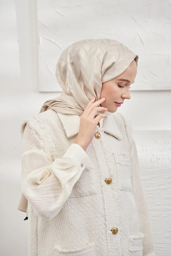 ARMANDA Italian Jacquard Zigzag Pattern Shawl Stone