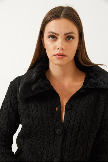 Bianco Lucci Women's Furry Knitwear Cardigan with Braided Hair Collar