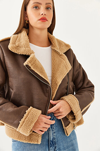 Bianco Lucci Women's Laminated Fur Detailed Suede Coat 85001013