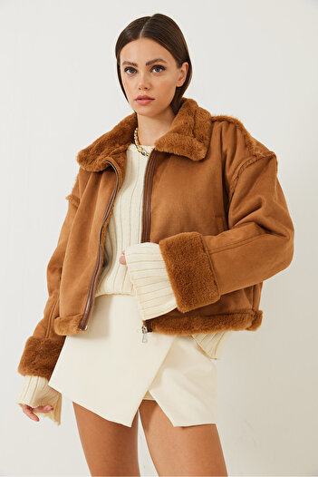 Bianco Lucci Women's Furry Suede Jacket with Pocket Detail 85001027