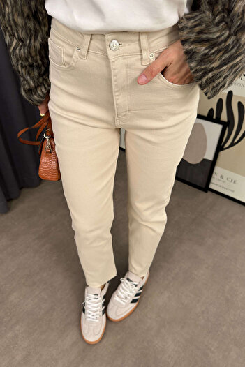 Sue Store Stone Color Boyfit Cut-Cut Jeans