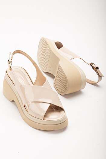 Dilimler Ayakkabı Beige Patent Leather Wedge Heel Sandals - Thick Sole with Cross Straps