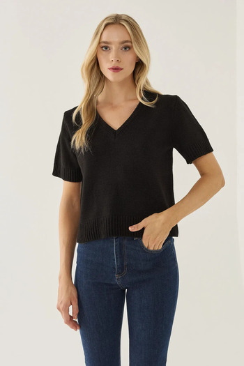 Hiccup Short Sleeve V-Neck Knitted Sweater