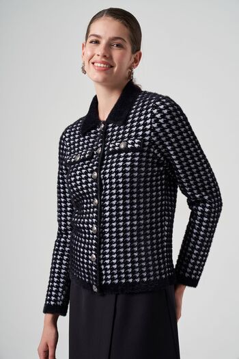 Lale Butik Nuss Knitwear Button Detail Short Cardigan 7007 Black