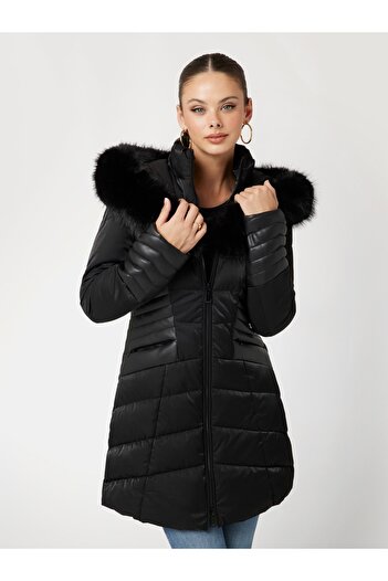 Guess SUNİ KÜRK KAPÜŞONLU ŞİŞME MONT