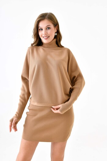vuvutasarım Turtleneck Camel Knitwear Sweater and High Waist Camel Knitwear Skirt - Hand-Patching Design 075