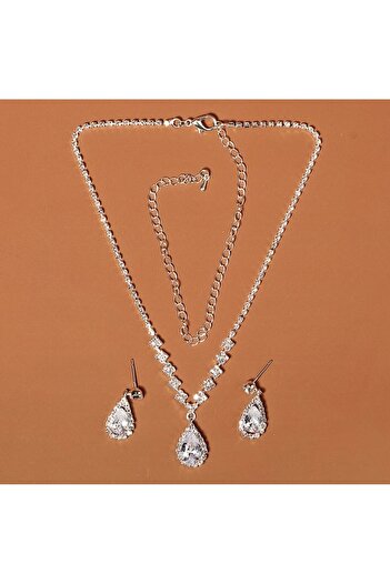 Mihra Necklace Earring Set