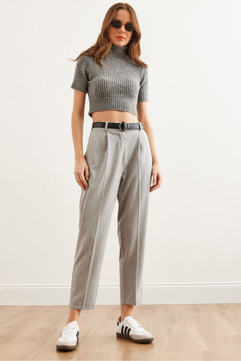 Olalook Women's Light Gray Belted Pocket Single Pleat Polyviscose Carrot Trousers Pnt- 19000297