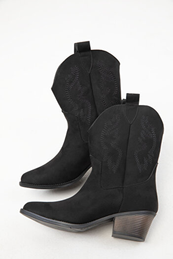 SOHO Black Suede Women's Boots & Booties 18629