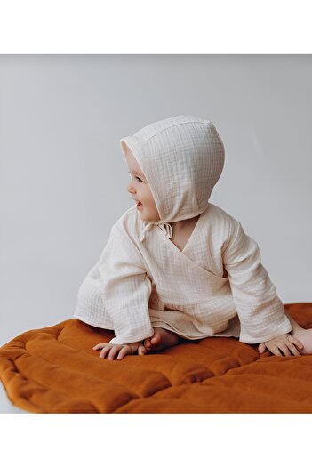 Wenaris White 4 Layer Organic Cotton Muslin Baby Hat