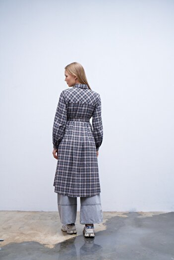 QANU Plaid Flounce Shirt Brown-Grey