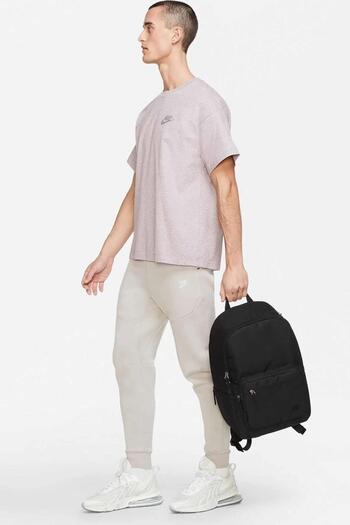 Nike Multi-Compartment Backpack and School Bag 46 X 30 X 15 cm (H X W X D) Unisex Backpack Db3300-010-Black