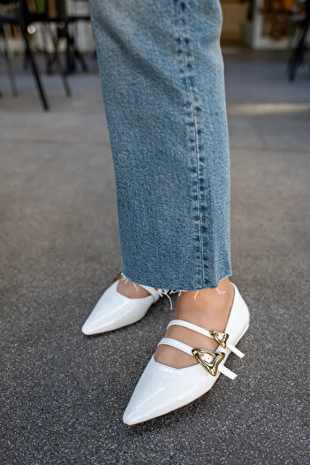 LAMİNTA Viky White Patent Leather Double Banded Gold Buckle Detailed Women's Ballerinas