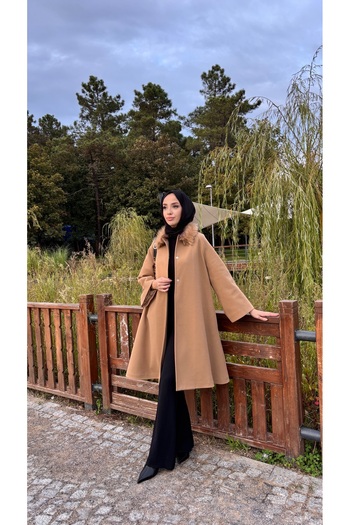 hacer ayaydın Fur-Lined Collar Women's Coat