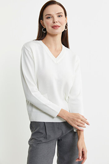 Sementa V-Neck Knitwear Sweater - Pocket Detailed, Bone Color