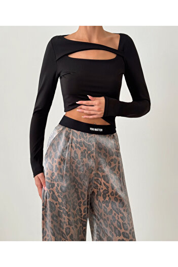 Friday Mood Women's Cut Out Detailed Blouse