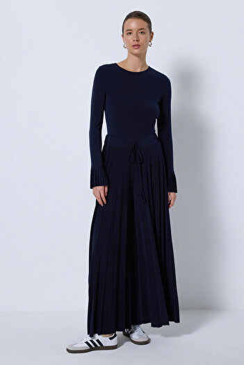 Touché Privé Pleated Knitted Pant