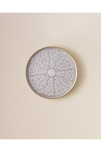 Madame Coco Beige/White Delit Round Presentation Tray