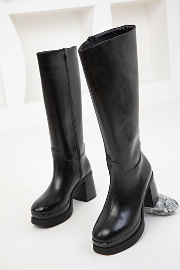 SOHO Women's Black Boots 19752 - Simple and Comfortable