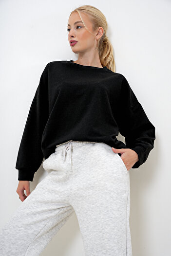 VAGGON Fekete Oversize Crew nyakú női pulóver - PRM1096