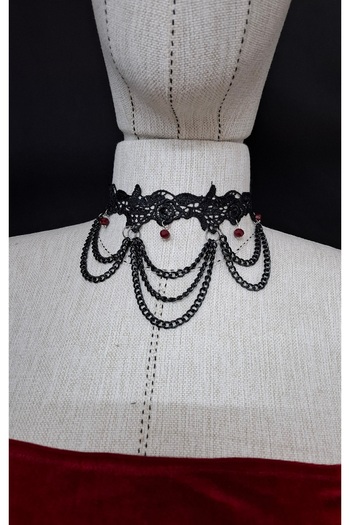 Qrsln Zeta2 - Black Jewelled Neck Collar with Lace Detail and Chain
