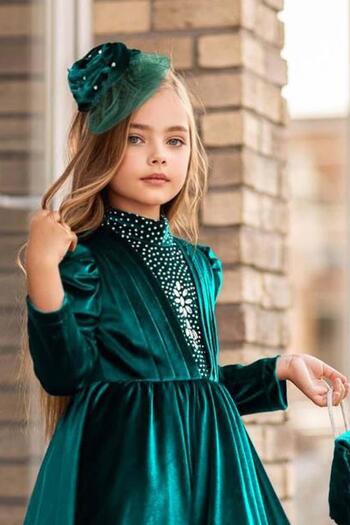 Riccotarz Girl's Flower Stone Embroidered Turtleneck Green Evening Dress