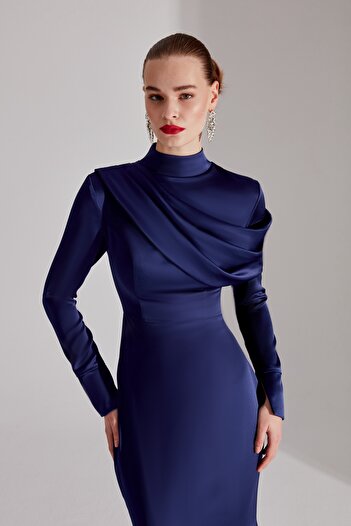BETTY & SAM MEGAN KOYU MAVİ HAKİM YAKA DRAPELİ NİKAH ELBİSESİ