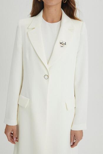 Zühre Brooch Detailed Long Ecru Jacket C-0012