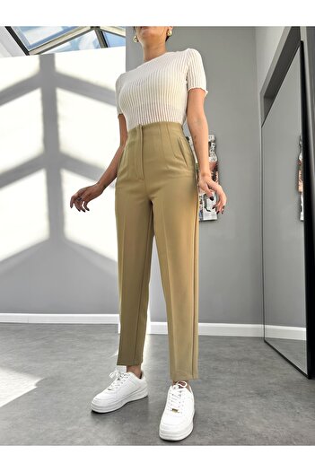 ESRAHELVACI Olive High Waist Carrot Pants