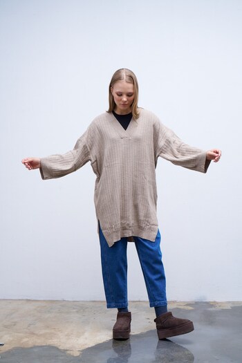 QANU Mink Colored V-Neck Knitwear Tunic