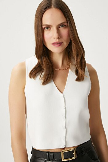 Ritnice Women's Petite Snap Crop Cream Knitwear Vest