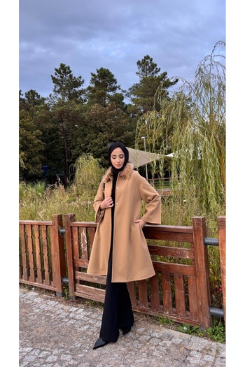 hacer ayaydın Fur-Lined Collar Women's Coat