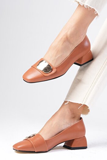Mio Gusto Darcy Tan Color Blunt Toe Women's Short Heeled Shoes