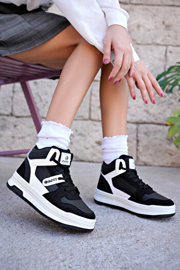 Freemax Anatomical Women's Sneakers - Light and Flexible, Comfortable Sports Basketball Shoes, Black and White
