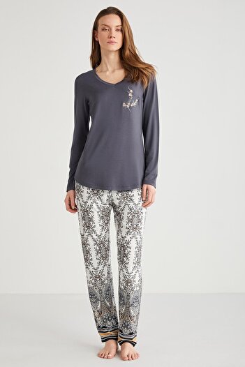 Penyemood Ethnic patterned pajama set
