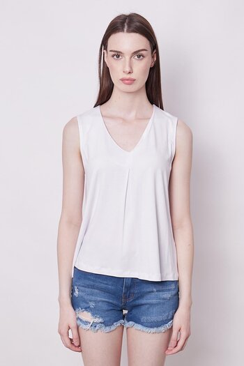 Jument White Lycra V-Neck Sleeveless Pleated Blouse