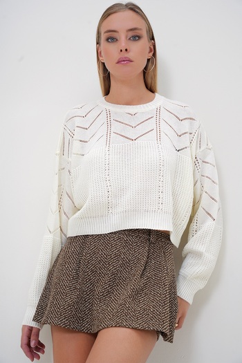Trend Alaçatı Stili Women's Ecru Crew Neck Bat Sleeve Openwork Knitwear Sweater Alc-X12976