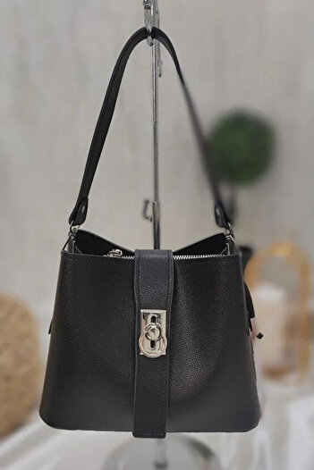 Matthew Cox T749 Black Women's Hand and Shoulder Bag