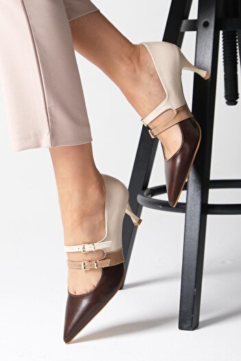 Mio Gusto Amber Brown Double Striped Pointed Toe Women's Heeled Shoes