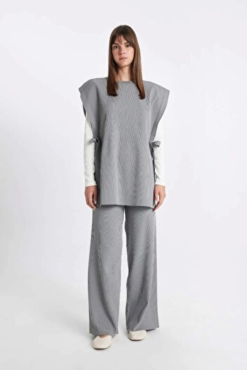 DeFacto Y1325 Relax Fit Trousers