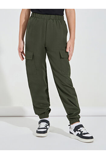 Styli Solid Elastic Waist Cargo Pants