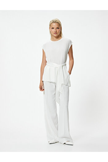 Koton Textured Round Neck Sleeveless Tunic - Belt Detailed